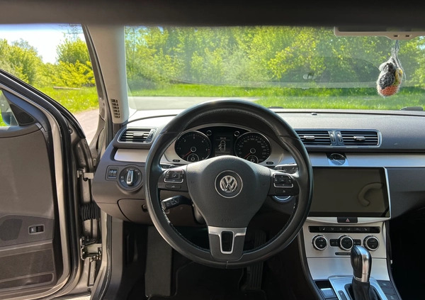 Volkswagen Passat cena 42000 przebieg: 240254, rok produkcji 2012 z Warszawa małe 436